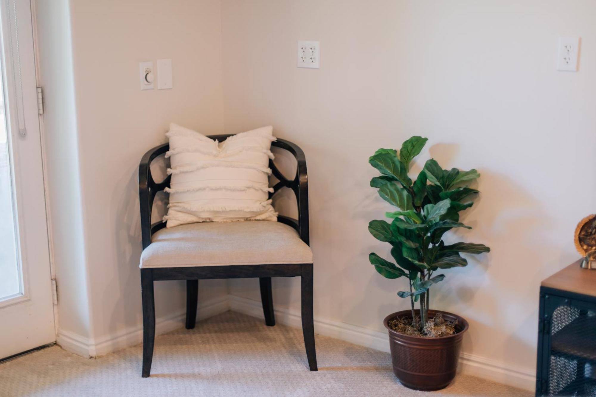 View Retreat 2 Bedroom 1 B Apartment