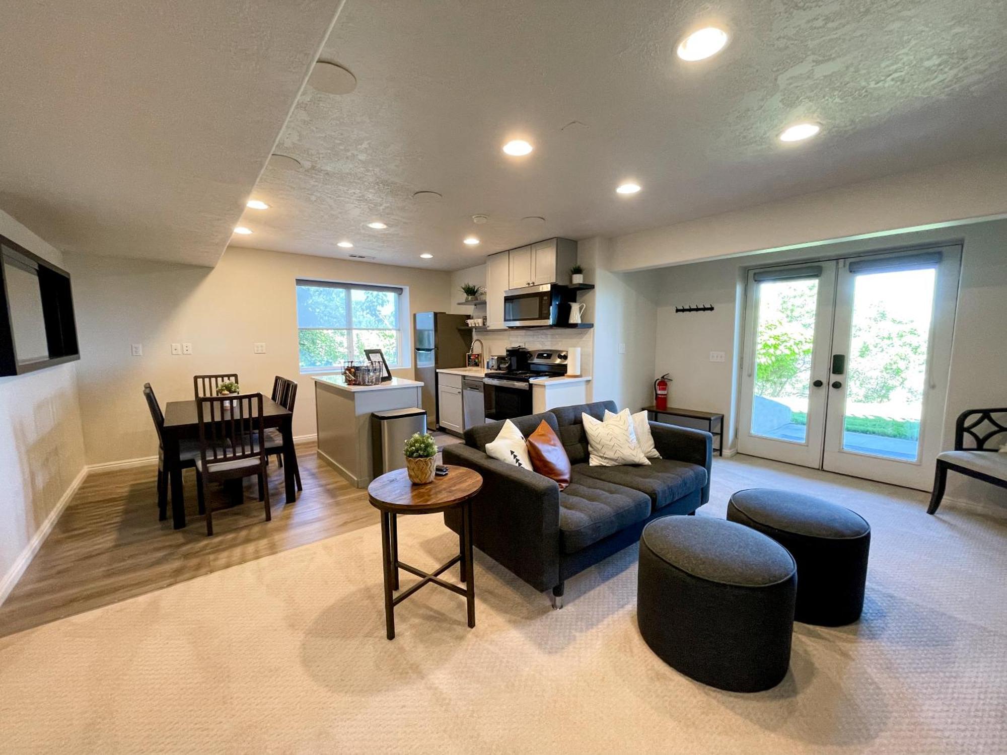View Retreat 2 Bedroom 1 B Apartment Draper