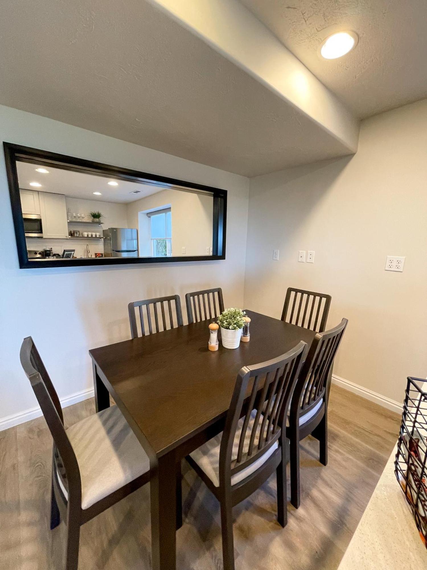 View Retreat 2 Bedroom 1 B Apartment *